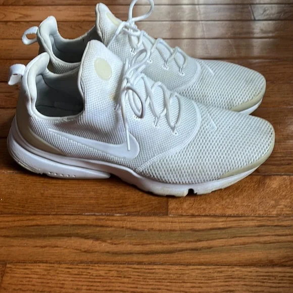 Nike White Presto - Picture 2 of 3